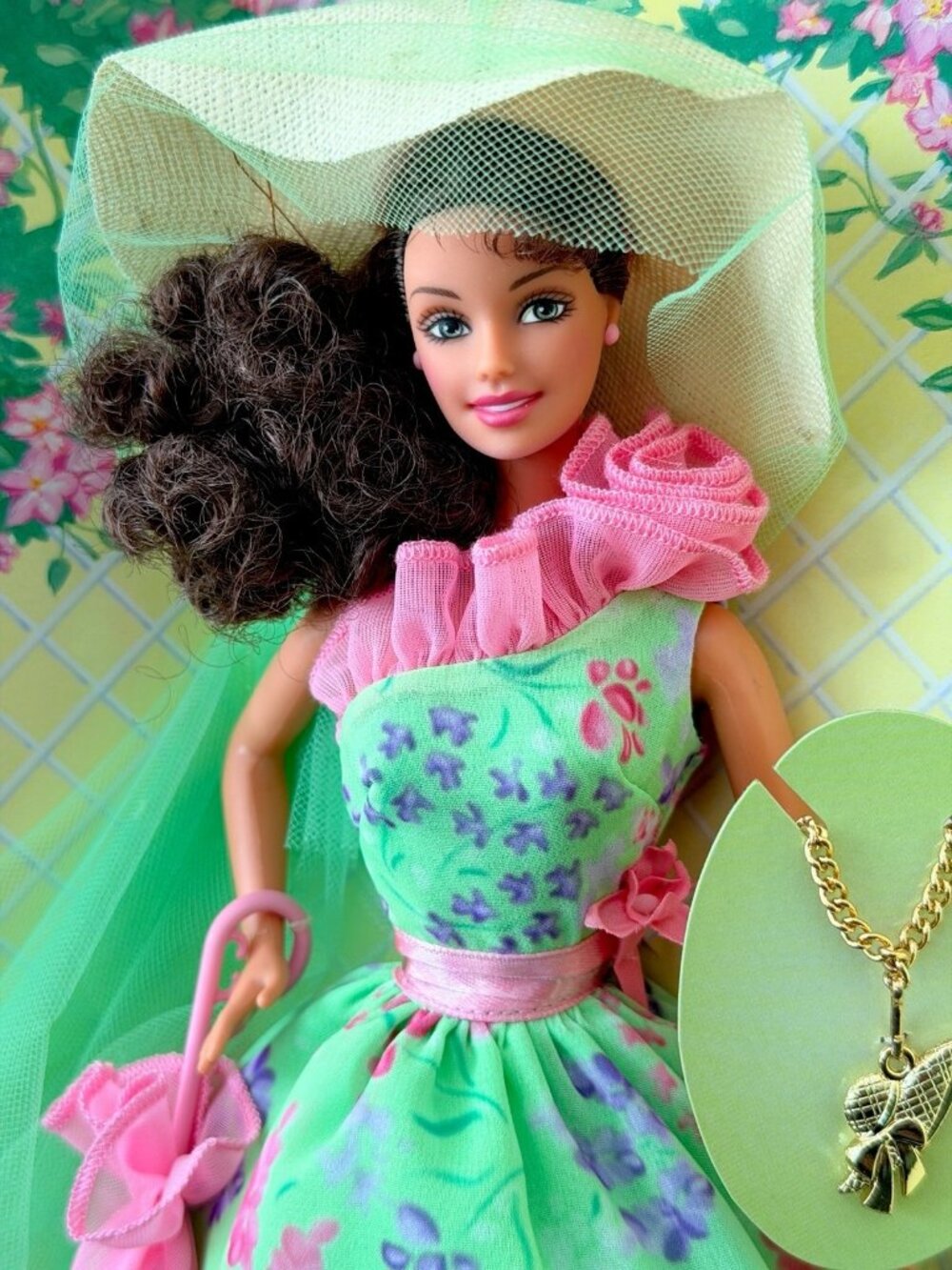 2001 Barbie Simply Charming Hispanic Doll Special Edition Mattel 54243